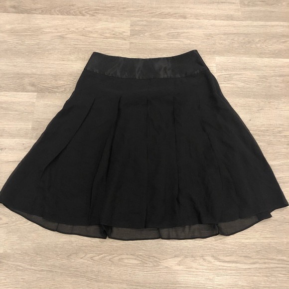 Banana Republic Dresses & Skirts - Club Monaco Silk Knee Length Skirt Size 0